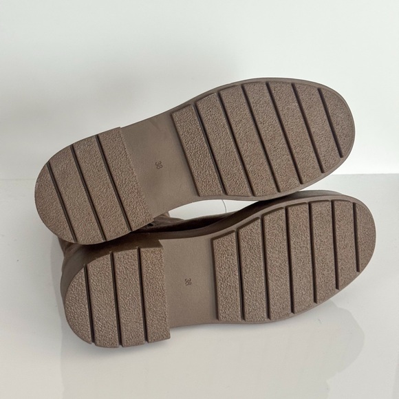 Beige Chelsea Boots (Sizes 7/38 & 9/40) - Picture 6 of 8